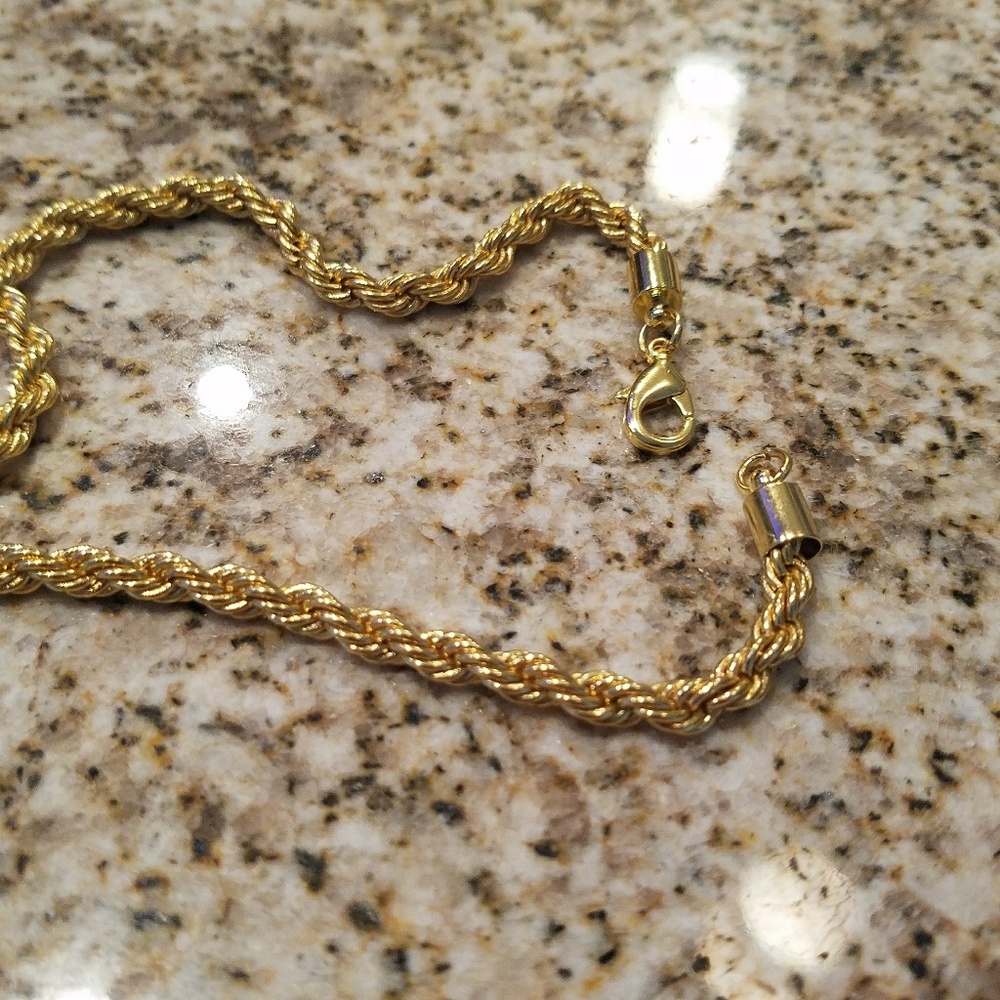 NEW! Mens 18K Gold Plated "Medusa" Pendant - Picture 4 of 8